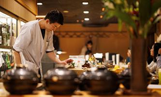 【国内外でミシュランを獲得した料理長が率いる和食店】