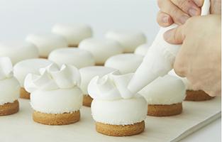 株式会社エーデルワイス スイーツ・パンの人気ブランドを多数展開している会社です!