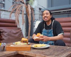 開発者や店長のリアルな声をお届けします!