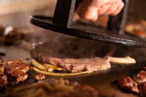 こだわりのスマッシュバーガー